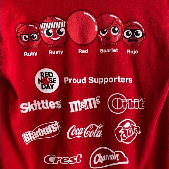 Walgreens “Everyday Hero” Red Nose Day Tshirt - Picture 6 of 8